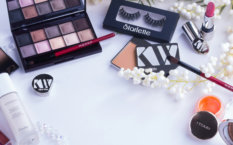 Valentine’s Day Makeup: Soft, Romantic & Effortlessly Chic