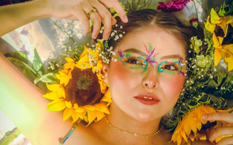 Glow Without the Melt: Summer Makeup Secrets Every Artist Swears By