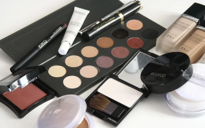 Summer Makeup Secrets